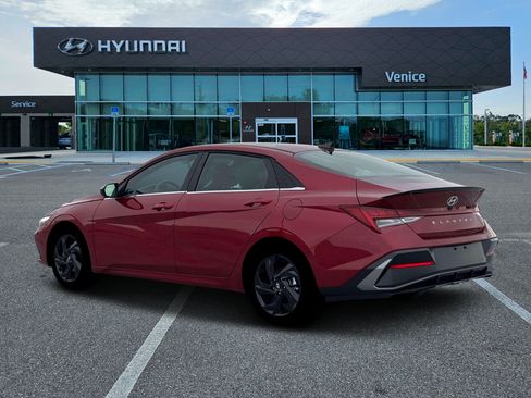 New 2026 Hyundai Elantra SEL Sport FWD image 4