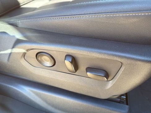 Used 2023 GMC Sierra 1500 SLT image 54