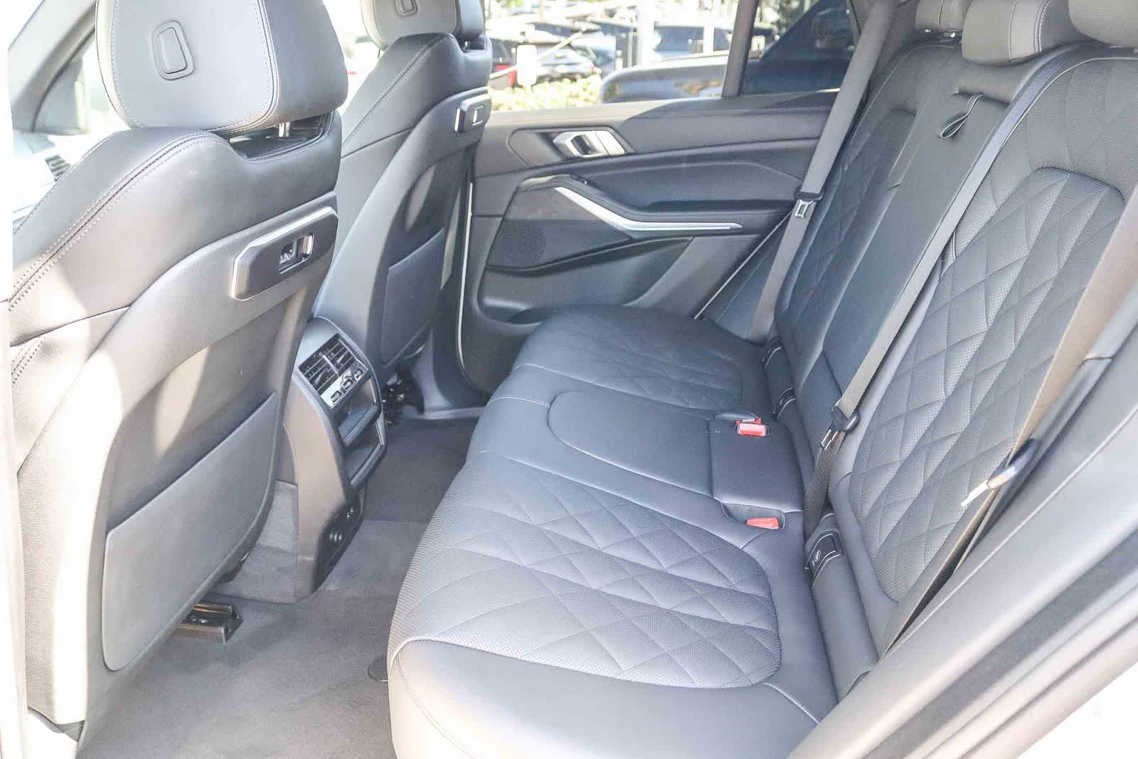 Used 2026 BMW X5 sDrive40i w/ Parking Assistance Package RWD image 17