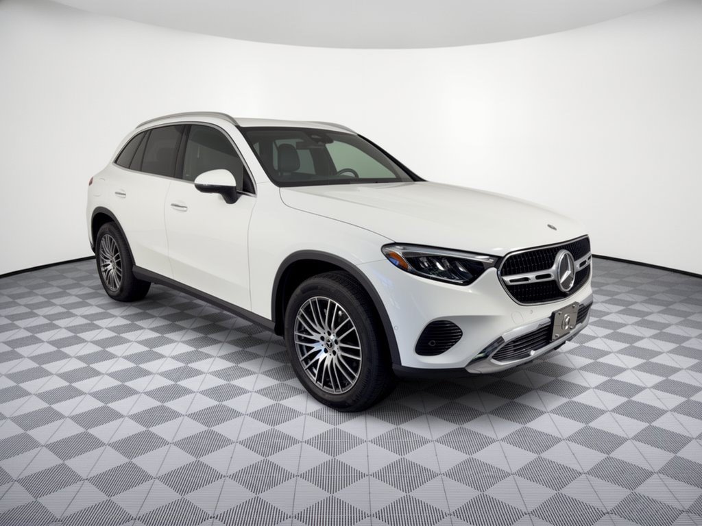 Used 2025 Mercedes-Benz GLC 300 image 7