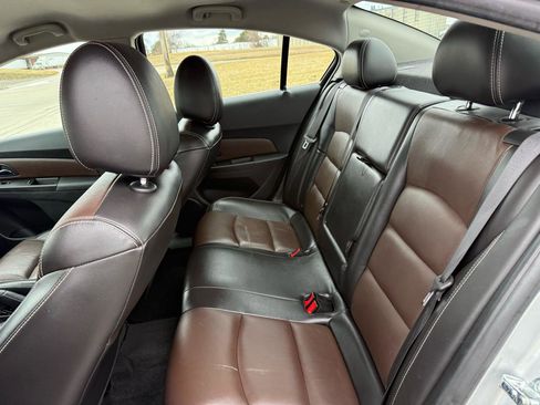 Used 2015 Chevrolet Cruze LT FWD image 16