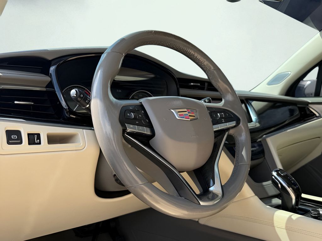 Used 2020 Cadillac XT6 Premium Luxury FWD image 43