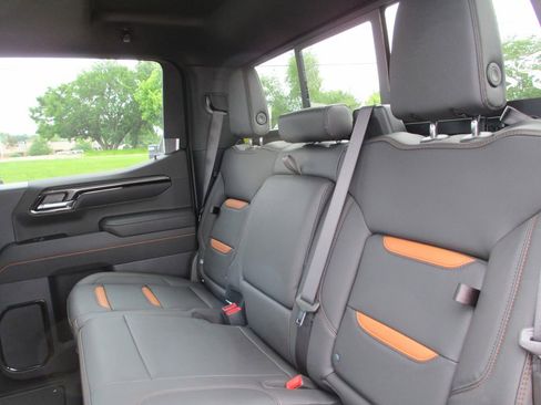 New 2026 GMC Sierra 1500 AT4 w/ AT4 Premium Package AWD/4WD image 12