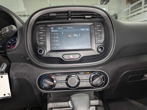 Used 2020 Kia Soul LX FWD image 30