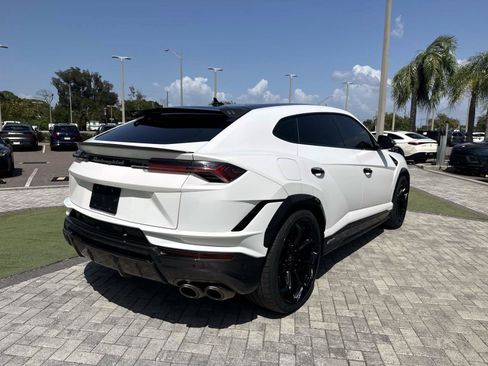 Used 2023 Lamborghini Urus Performante AWD/4WD image 5