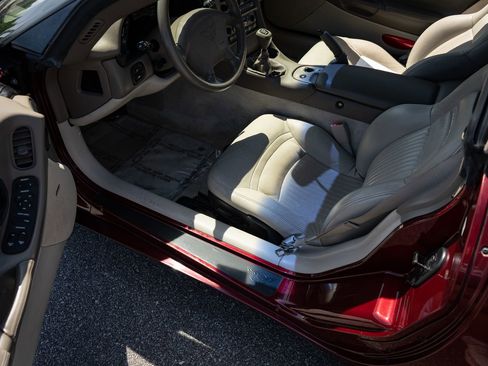 Used 2003 Chevrolet Corvette Convertible w/ Preferred Equipment Group1 RWD image 15