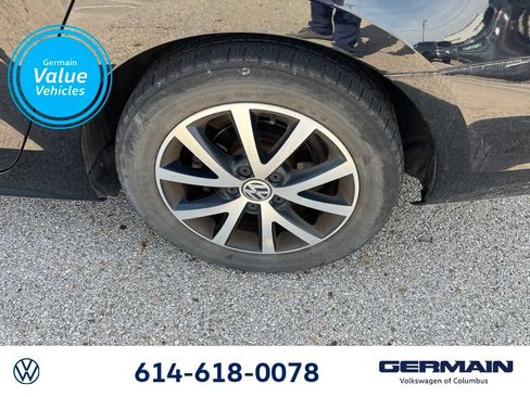 Used 2017 Volkswagen Jetta SE FWD image 16