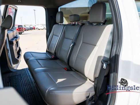 Used 2022 Ford F250 XL w/ Power Equipment Group image 11