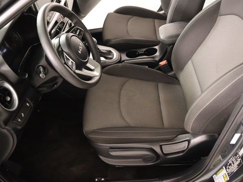 Used 2024 Kia Forte LXS w/ LXS Technology Package FWD image 10