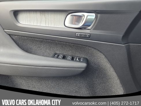 Used 2026 Volvo XC40 B5 Core w/ Protection Package Premier AWD/4WD image 23