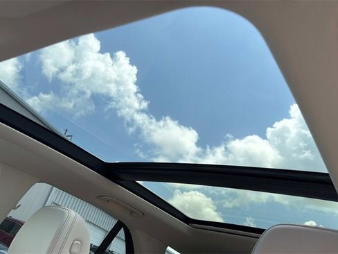 Used 2024 Mercedes-Benz GLE 450 4MATIC image 23