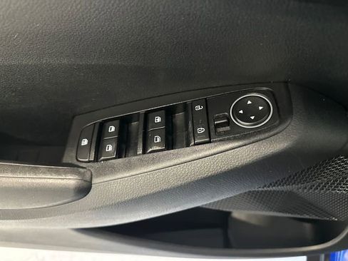 Used 2022 Kia Seltos LX image 27