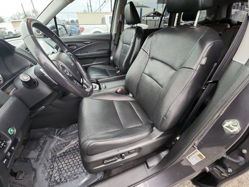 Used 2017 Honda Pilot Touring image 13