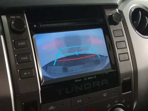 Used 2016 Toyota Tundra SR5 AWD/4WD image 18