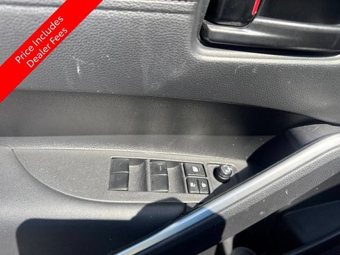 Used 2024 Toyota Corolla Cross LE FWD image 12