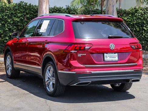 Used 2020 Volkswagen Tiguan SEL FWD image 8