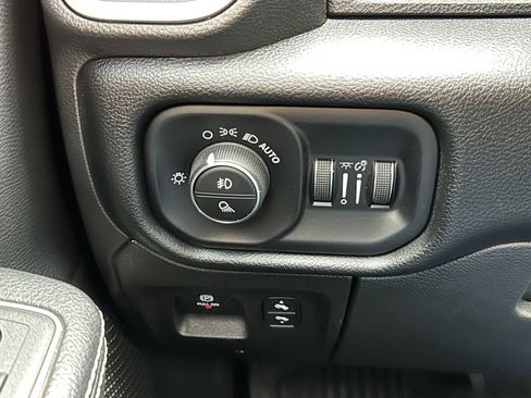 Used 2022 RAM 1500 Laramie image 32