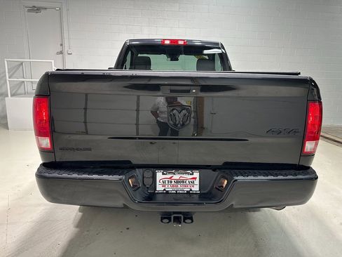Used 2017 RAM 1500 Express w/ Black Ram 1500 Express Group image 6
