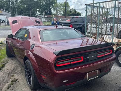 Used 2022 Dodge Challenger R/T Scat Pack RWD image 3