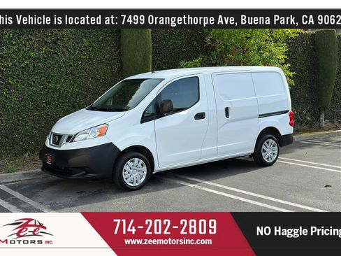 Used 2017 Nissan NV200 S w/ Back Door Glass Package image 11