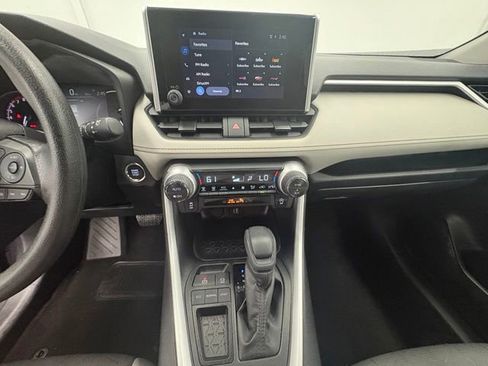 Used 2025 Toyota RAV4 XLE FWD image 21