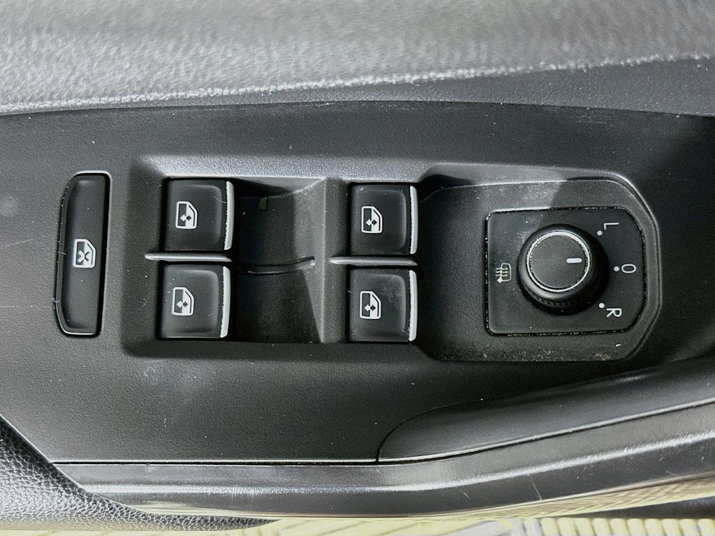 Used 2021 Volkswagen Jetta S w/ Driver Assistance Package FWD image 19