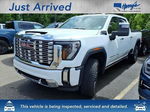 Certified 2025 GMC Sierra 2500 Denali w/ Denali Reserve Package AWD/4WD image 1