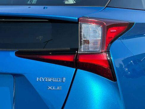 Certified 2021 Toyota Prius XLE AWD/4WD image 31