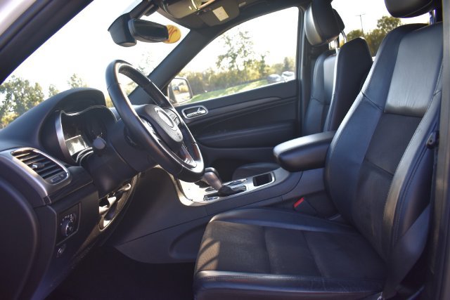 Used 2020 Jeep Grand Cherokee Altitude AWD/4WD image 23