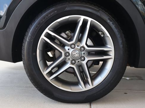Used 2018 Hyundai Santa Fe Limited AWD/4WD image 12