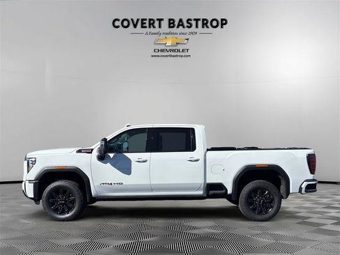 Certified 2025 GMC Sierra 2500 AT4 w/ AT4 Premium Plus Package image 4