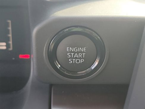 Used 2025 Toyota Tacoma SR5 image 29