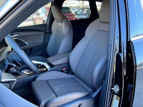 New 2025 Audi Q5 Premium Plus image 9