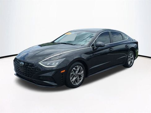 Used 2021 Hyundai Sonata SEL w/ Preferred Accessory Package FWD image 9