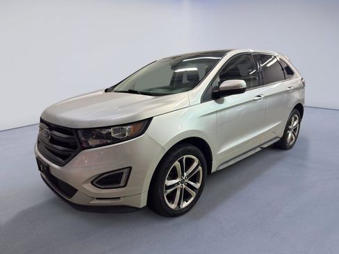 Used 2017 Ford Edge Sport w/ Technology Package image 3