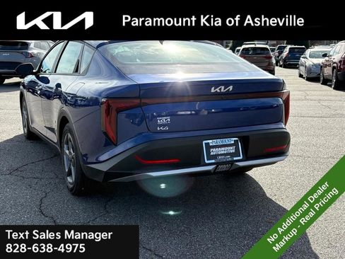 New 2025 Kia K4 LXS image 4