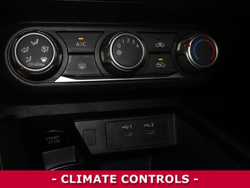 Certified 2025 Nissan Kicks SV image 11