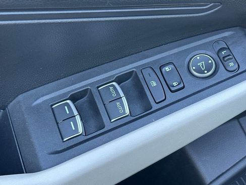 Certified 2023 Honda Accord LX image 12