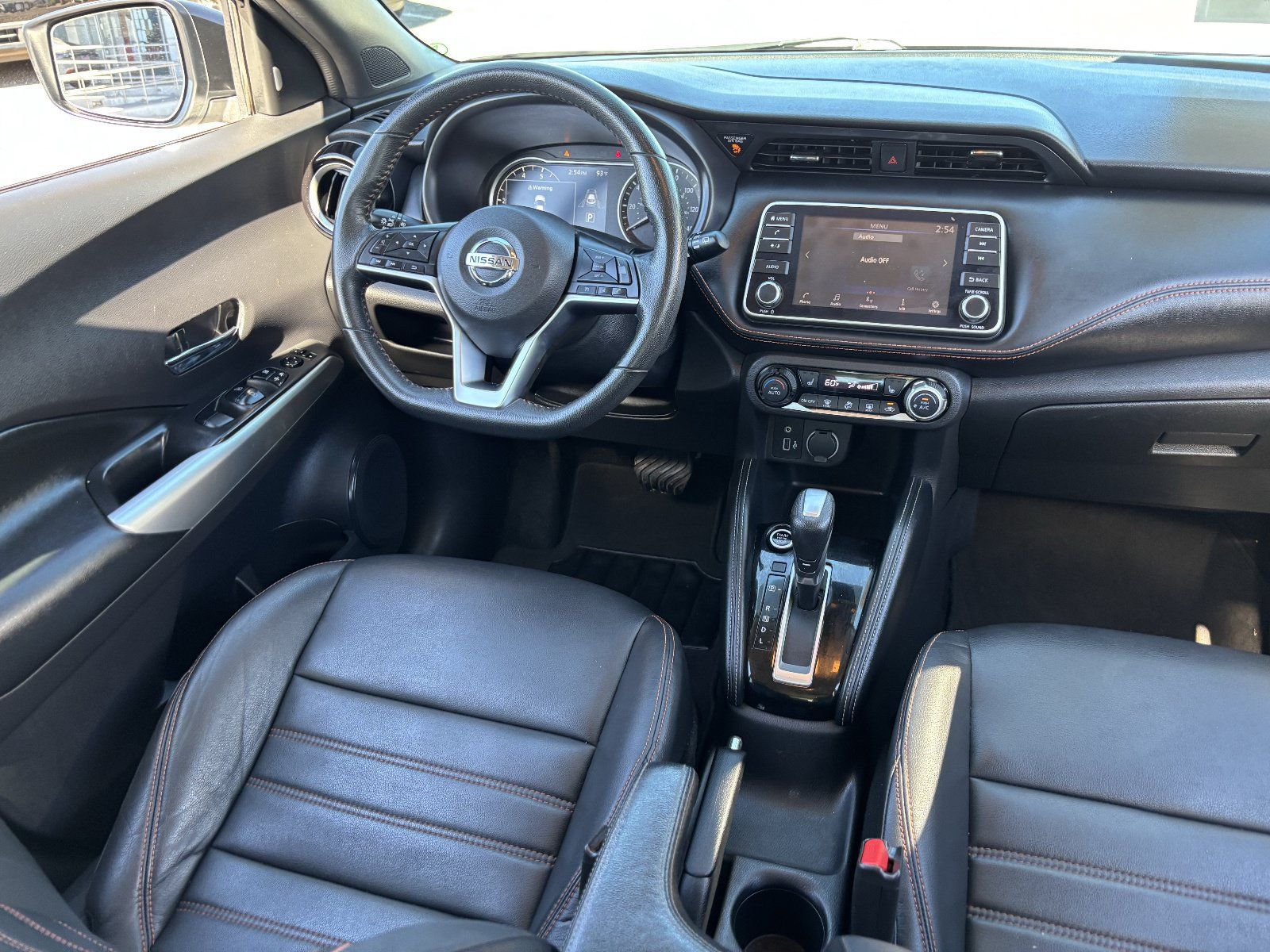 Used 2020 Nissan Kicks SR w/ SR Premium Package FWD image 15