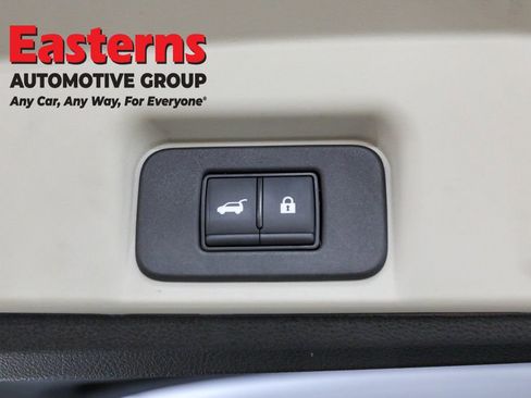 Used 2024 Nissan Ariya FWD image 24