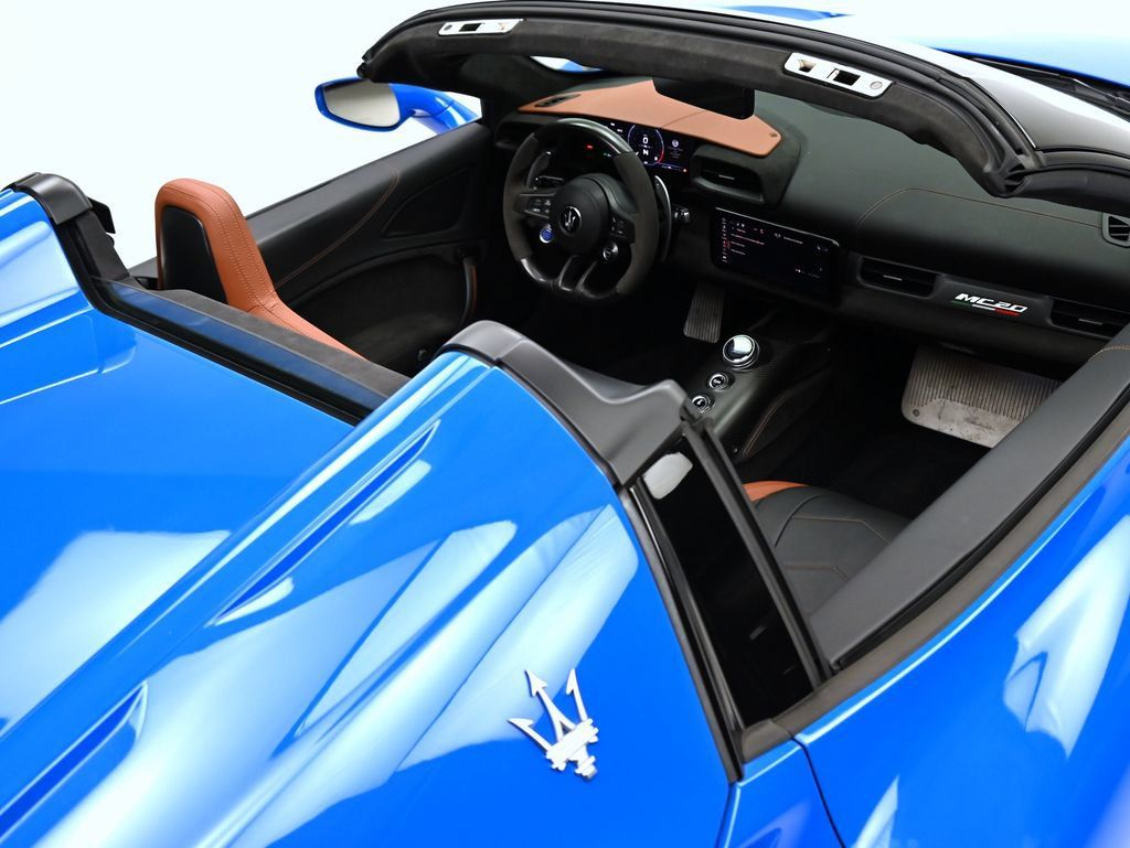 Used 2023 Maserati MC20 Spyder RWD image 25