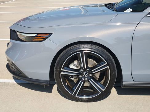 Used 2023 Honda Accord Sport image 8