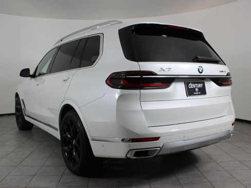 Used 2026 BMW X7 xDrive40i image 3