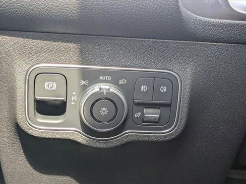 Certified 2026 Mercedes-Benz GLB 250 4MATIC image 14