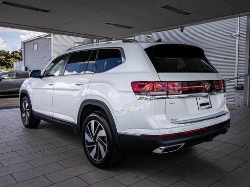 New 2026 Volkswagen Atlas SEL image 13