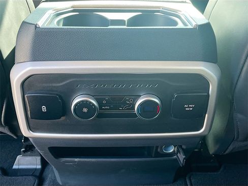 Used 2024 Ford Expedition Max XLT image 25