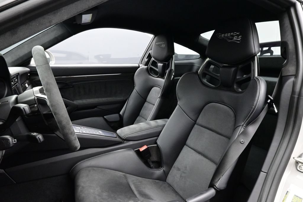 Certified 2019 Porsche 911 GT2 RS w/ Weissach Package RWD image 5