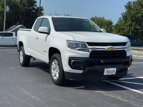 Used 2022 Chevrolet Colorado LT w/ Fleet Safety Package RWD image 2