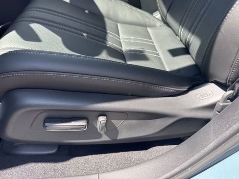 New 2026 Honda HR-V EX-L image 17