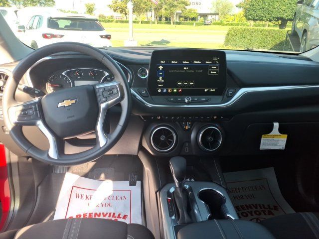 Used 2024 Chevrolet Blazer LT w/ Convenience Package FWD image 10